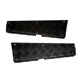 Land Rover Defender 110 (pre-2007) - Mammouth Rear Corners Chequer Plate Kit (black)